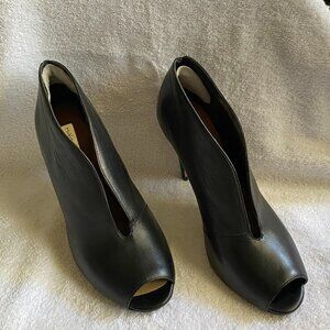Halogen Black Booties